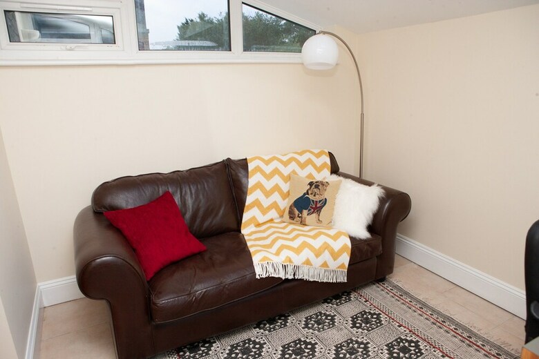 2 Bedroom House Near The Downs Bristol
