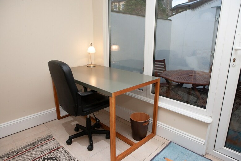 2 Bedroom House Near The Downs Bristol
