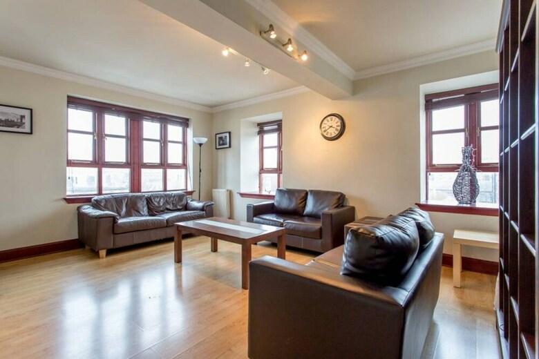 Apartamentos 2 Bedroom Home By Leiths Shore