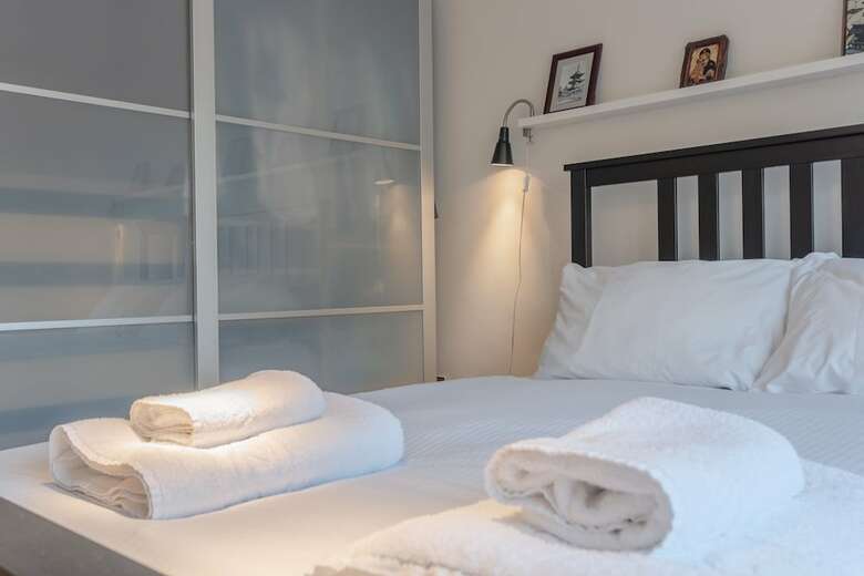 Elephant And Castle 2 Bedroom Apartment