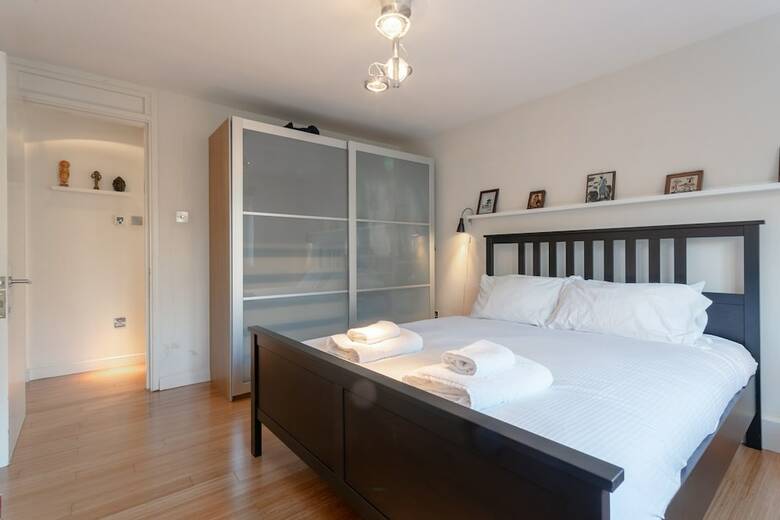 Elephant And Castle 2 Bedroom Apartment