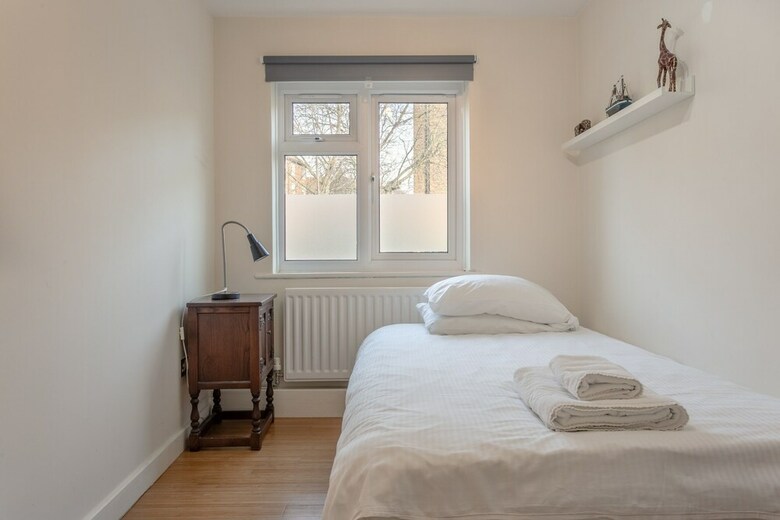 Elephant And Castle 2 Bedroom Apartment
