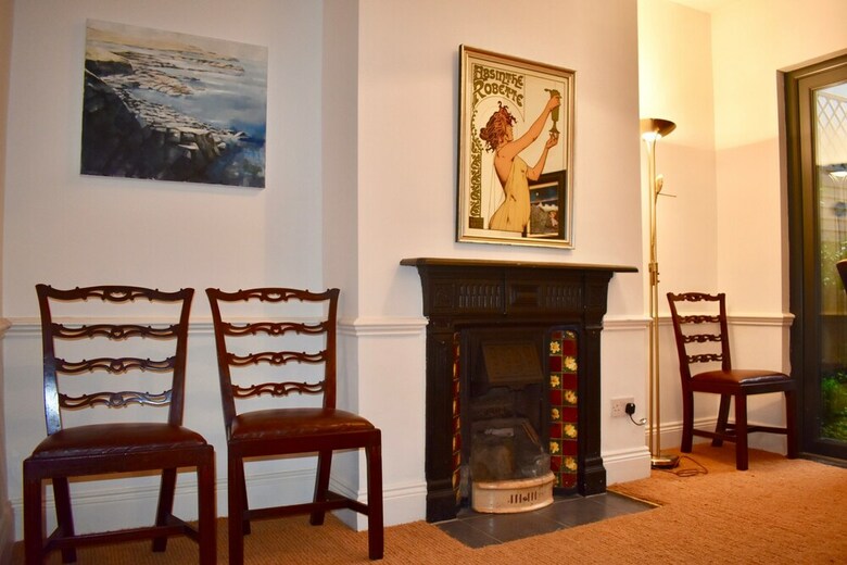 Beautiful 3 Bedroom Terraced House With Garden