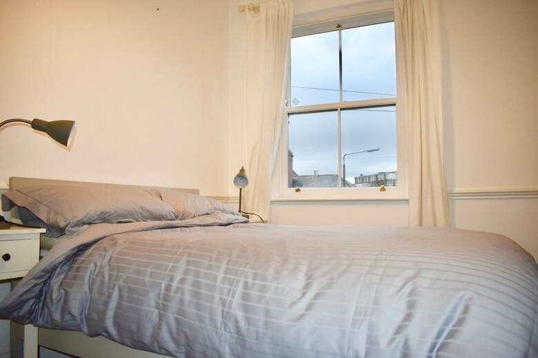 Beautiful 3 Bedroom Terraced House With Garden