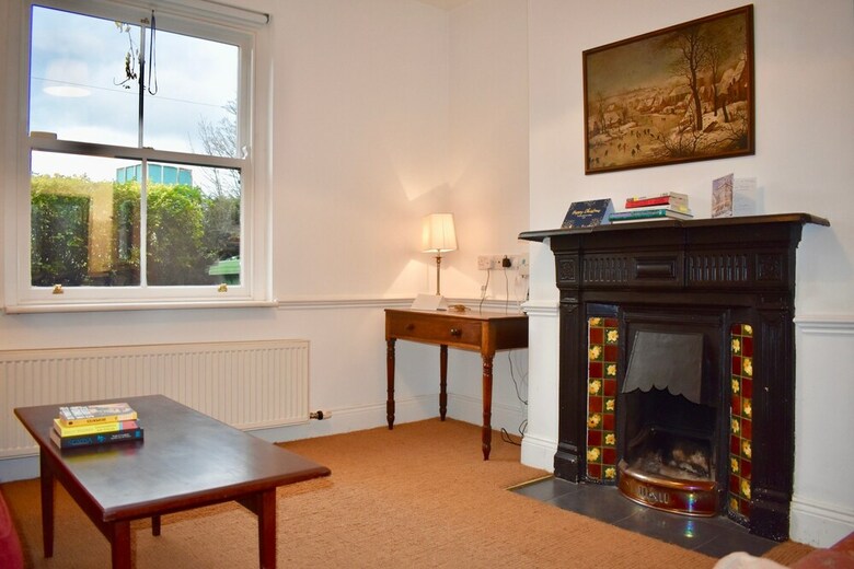 Beautiful 3 Bedroom Terraced House With Garden