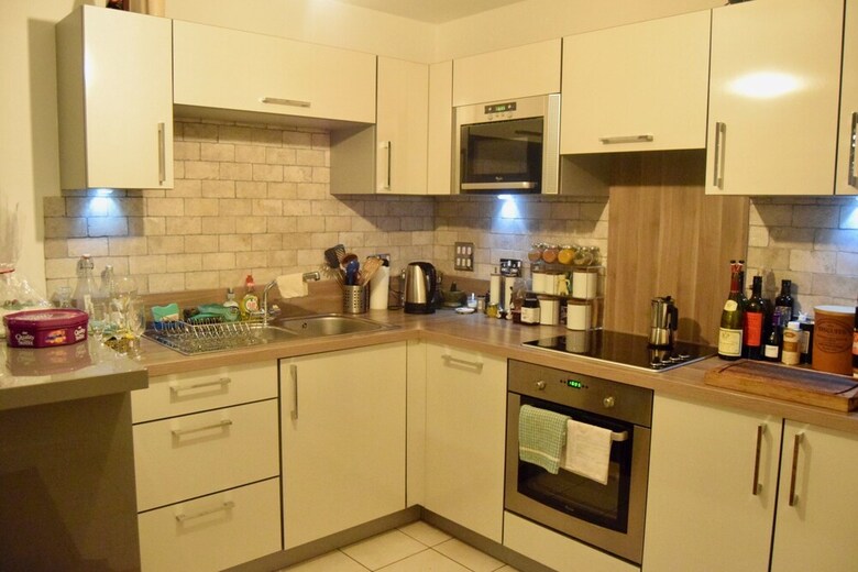 Apartamentos Spacious 1 Bedroom Flat With Covered Balcony