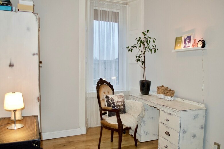 2 Bedroom Apartment In Dalry Edinburgh