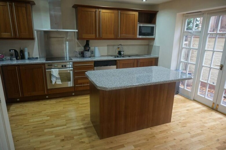 2 Bedroom Mews House In Maida Vale
