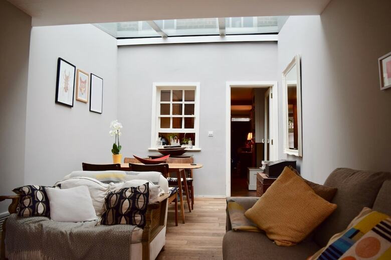 1 Bedroom Historic Cottage In Kentish Town