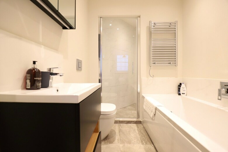Modern 2 Bedroom Pimlico Apartment