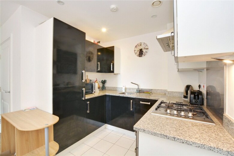 2 Bedroom Flat In Greenwich