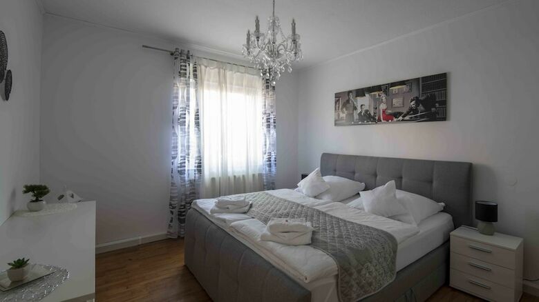 Apartment Katarina U-bahn 300 Meter