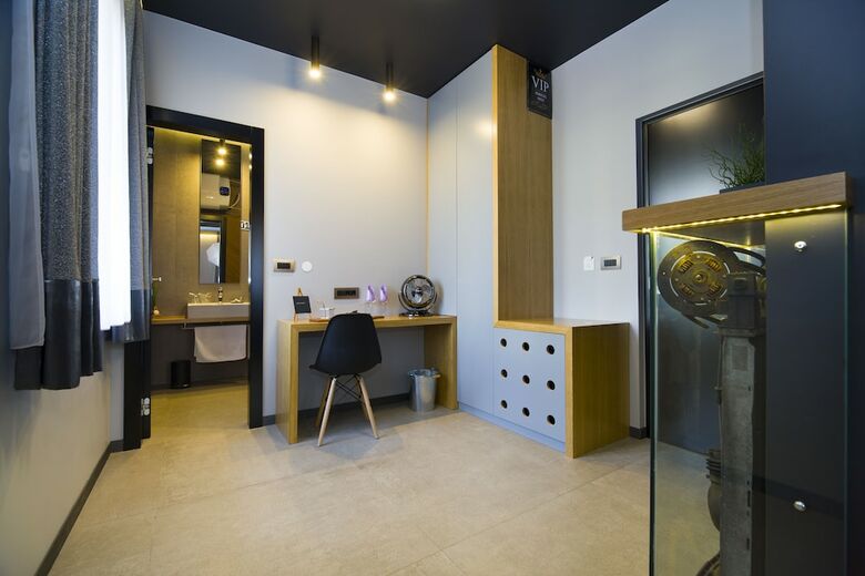 Hotel Split Industrial Design Rooms