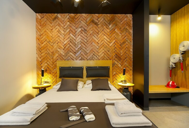 Hotel Split Industrial Design Rooms
