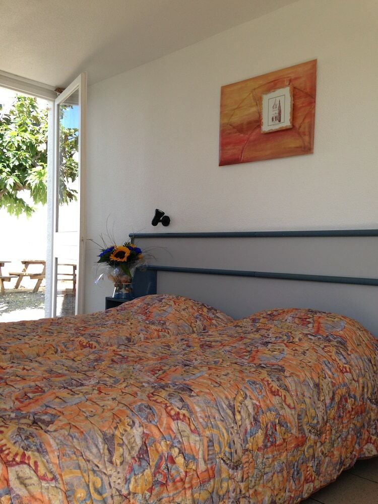 Hotel Village Vacances Des Rives Des Corbieres