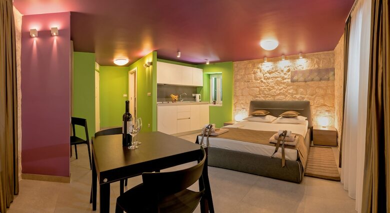 Hotel Annies Stone Studio & Room