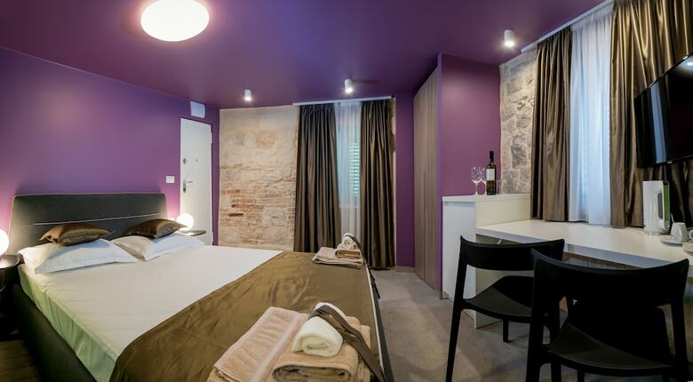 Hotel Annies Stone Studio & Room