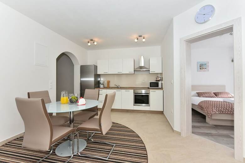 Apartments Ana