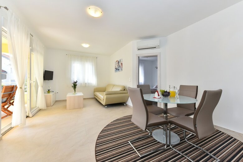 Apartments Ana