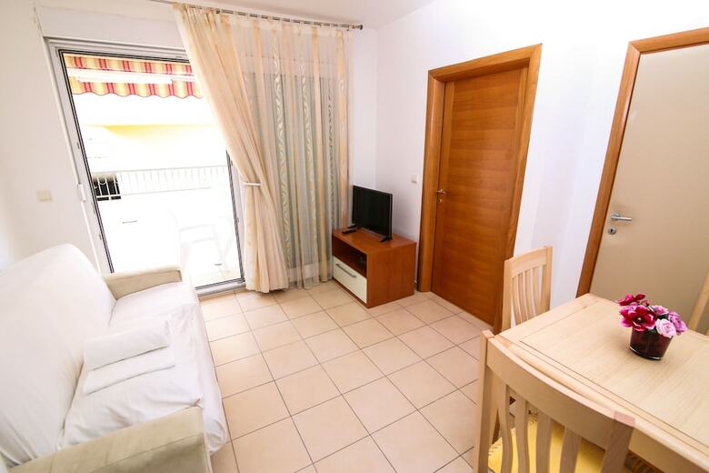 Apartments Mara