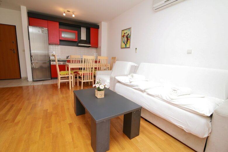 Apartments Mara
