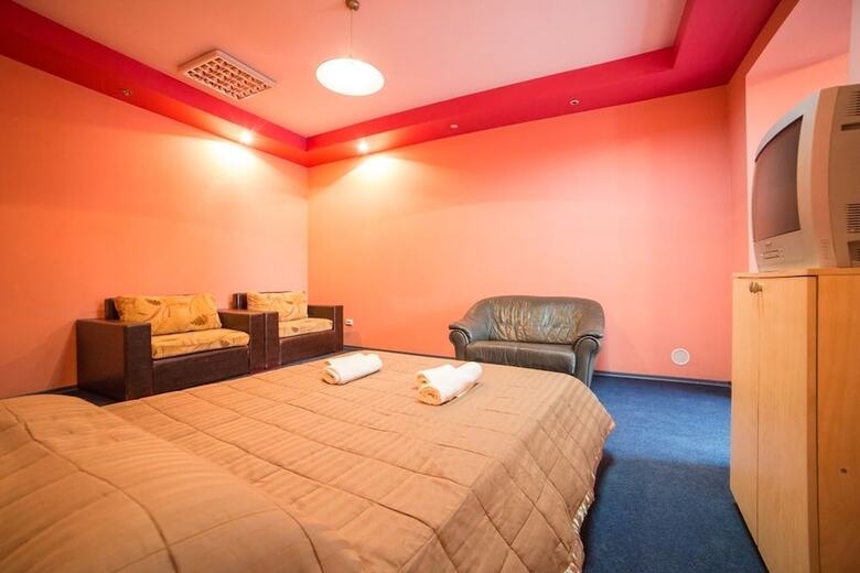 1 Bedroom Apartment Horodotska 33