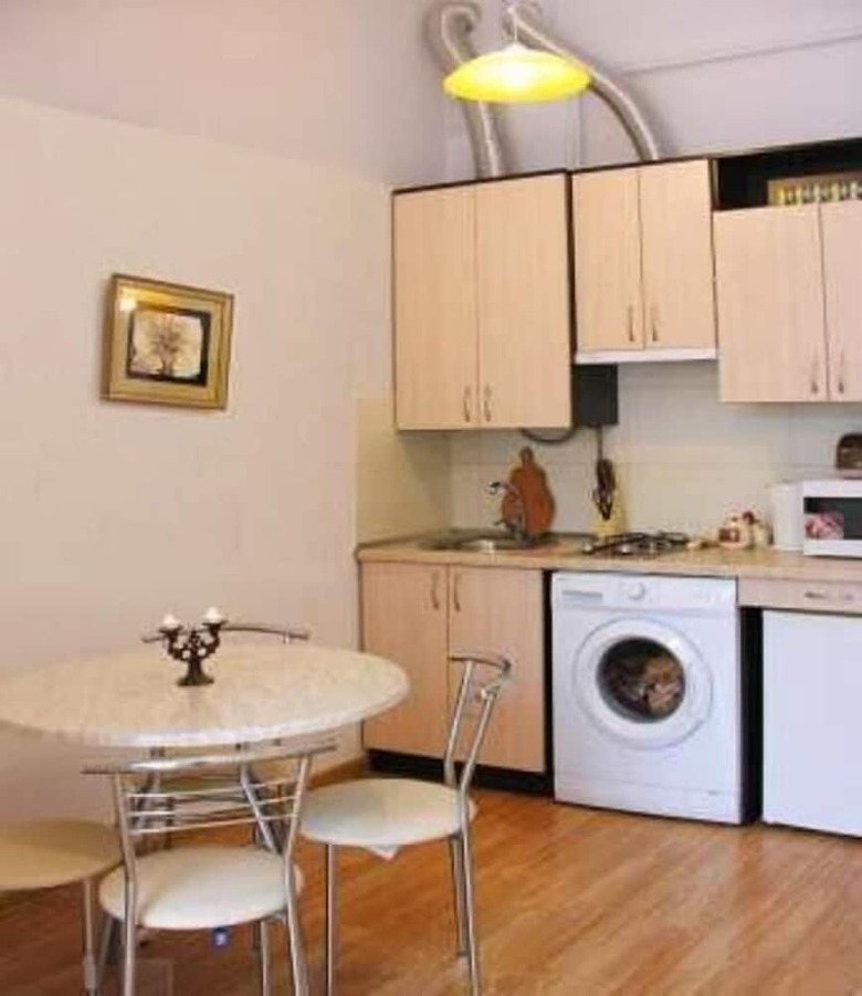 1 Bedroom Apartment Martovicha 3