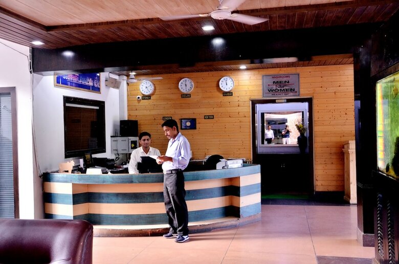 Hotel Coral River Resort