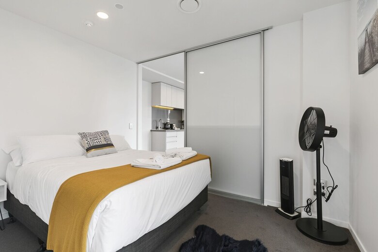 Zodiak's Modern Two Bedroom Apartment