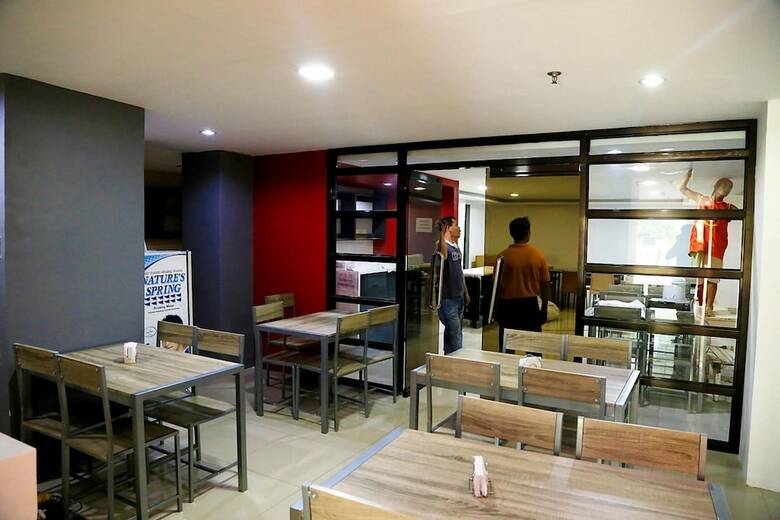 Hotel Travelbee Fuente Inn