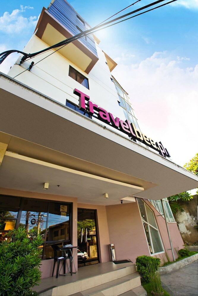 Hotel Travelbee Fuente Inn