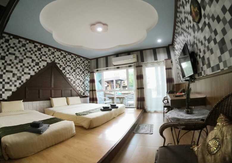 Hotel Suwanna Riverside