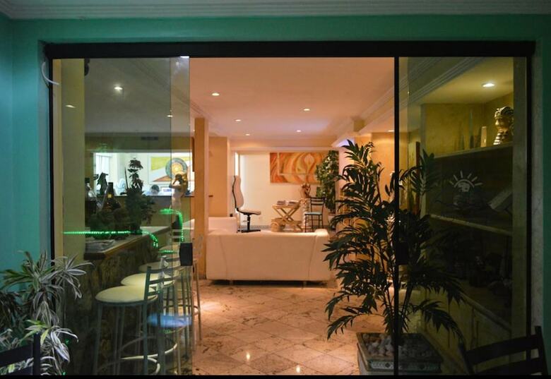 Hostal Pousada Rayer Land