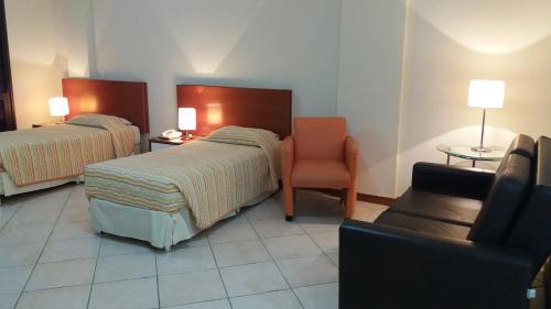 Metropolis Apart Hotel