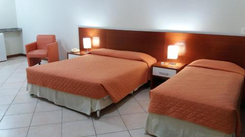 Metropolis Apart Hotel