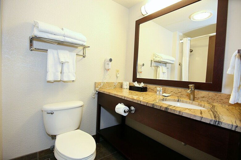 Hotel Comfort Inn & Suites