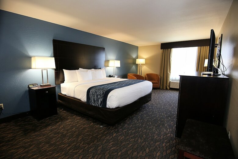 Hotel Comfort Inn & Suites