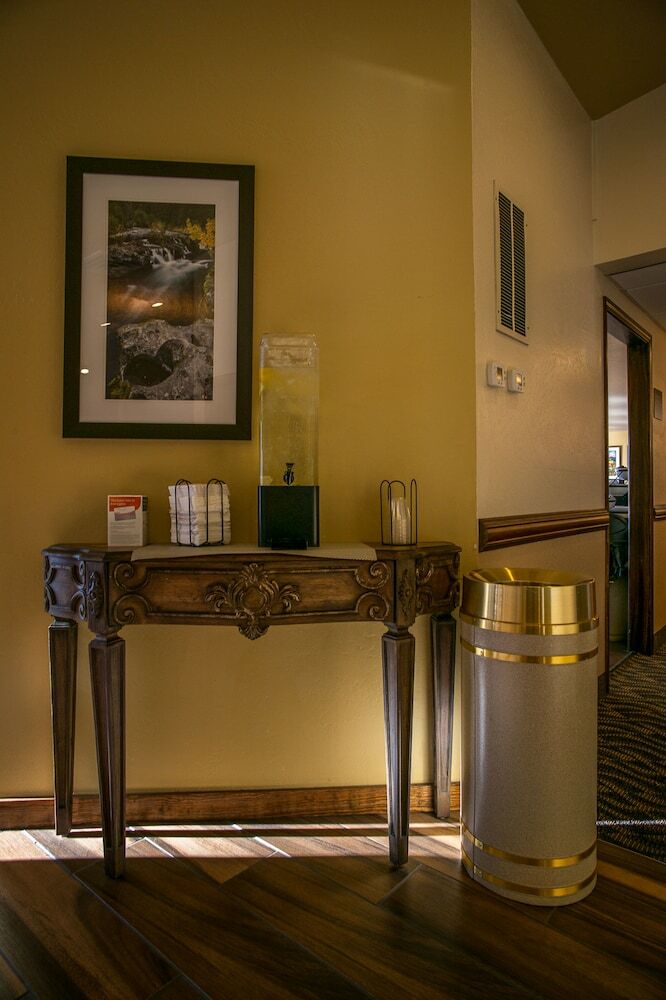 Hotel Comfort Inn & Suites
