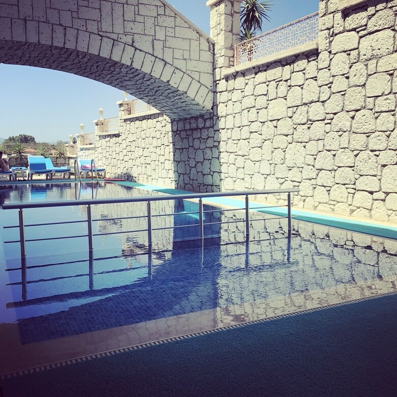 Akkum Hotel