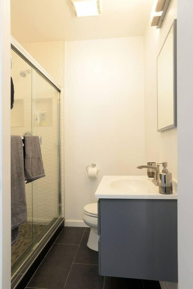 Spacious House On Melrose W Private Backyard Gym