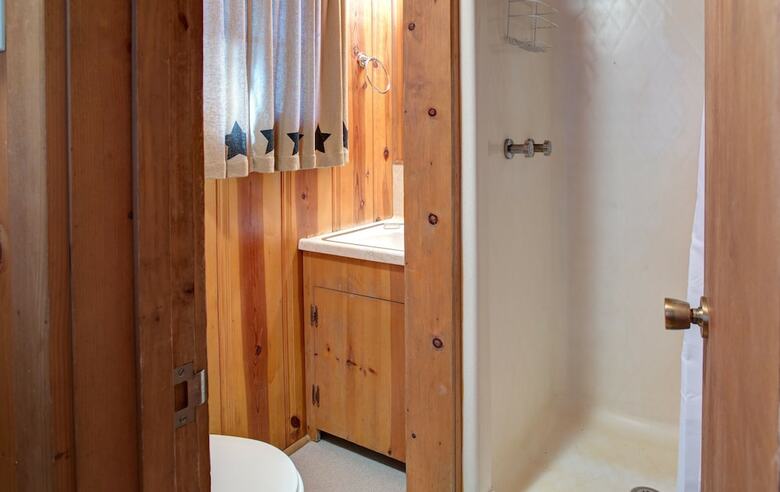 Creekside Cabin