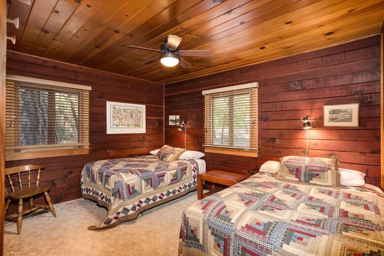 Creekside Cabin