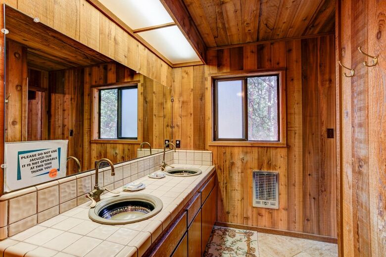 Tyler's Timber Lodge