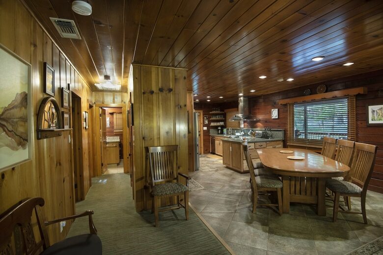 Sugar Pine Suite
