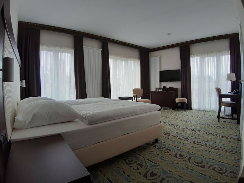 Hotel My Main