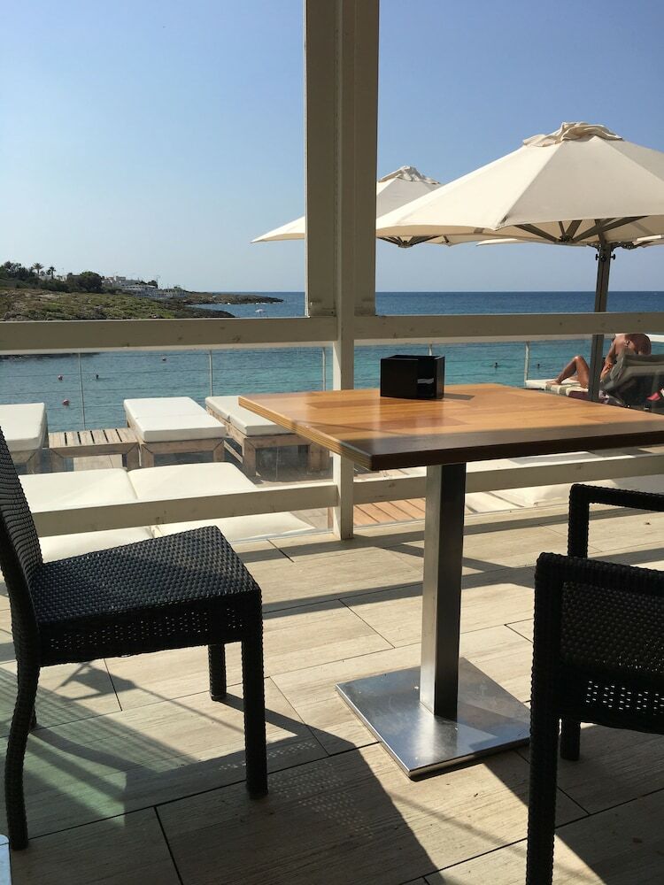 Sea View Cottage On Sea Coast