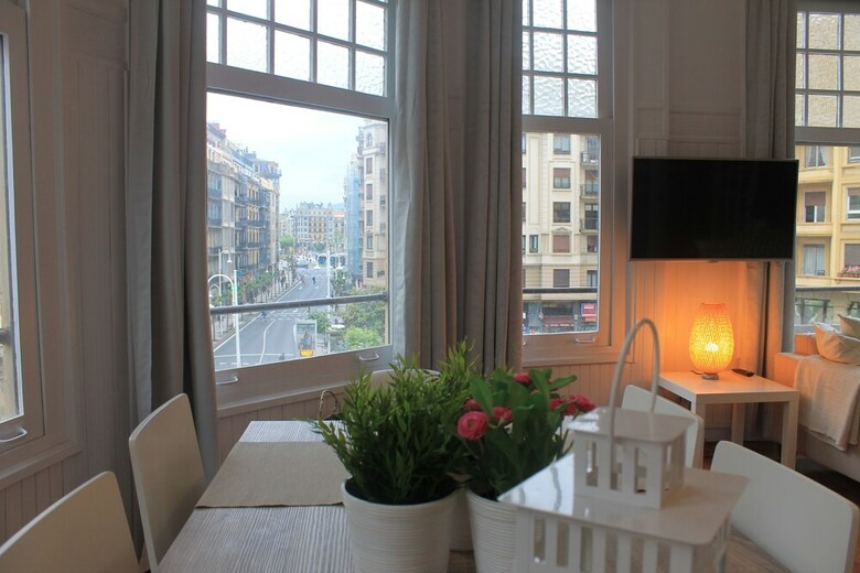 Royal Apartment By People Rentals