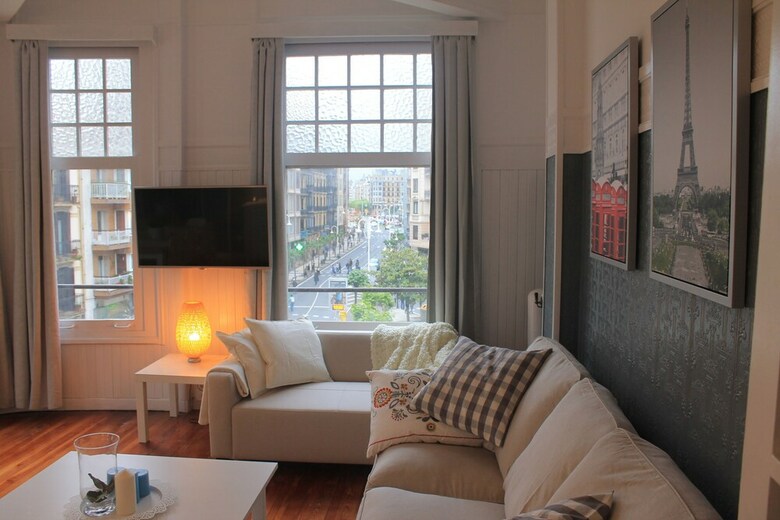 Royal Apartment By People Rentals