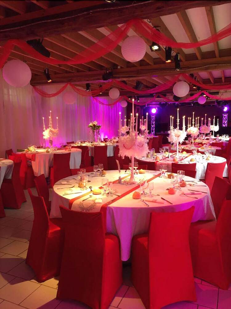 Hotel Domaine Du Mont Hulin - Chambres D'h�tes