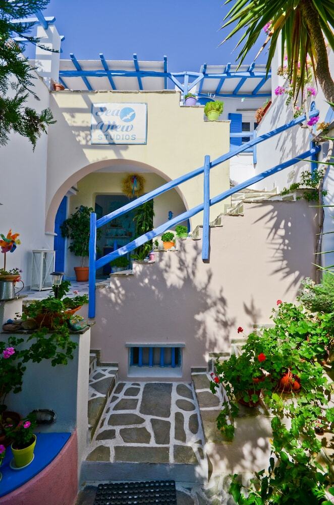 Sea View Apartments & Studios